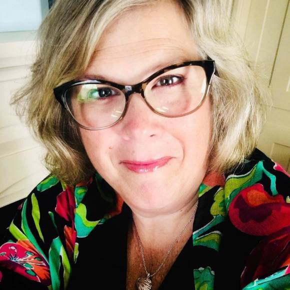 Meet your Posher, Nina - Picture 1 of 1